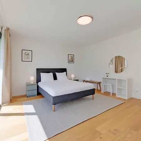Talitha Modern Design And Parking Appartamento Claro